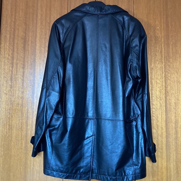 Danier Men’s Leather Jacket - Picture 4 of 17